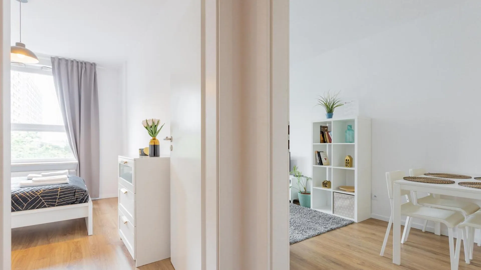 Golden Apartments Warsaw - Big And Bright Stylish Apartments - City Center - Pereca