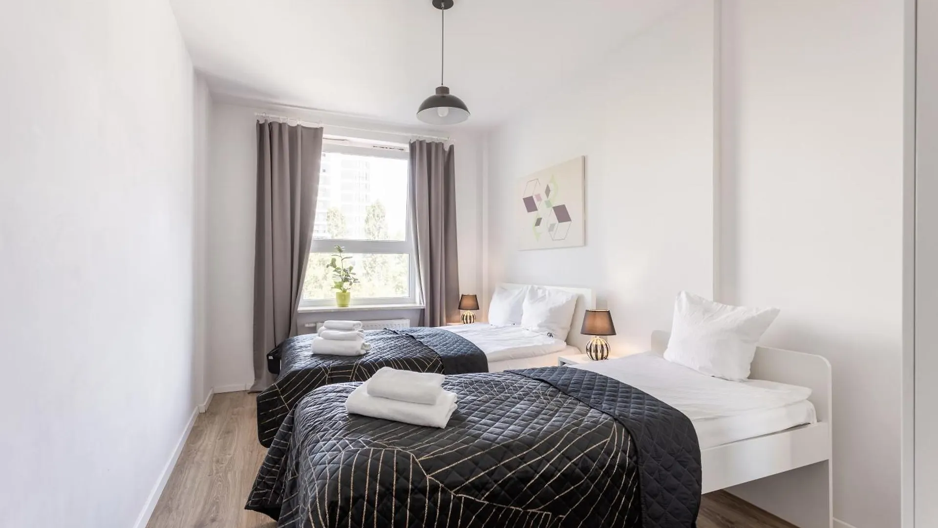 Golden Apartments Warsaw - Big And Bright Stylish Apartments - City Center - Pereca