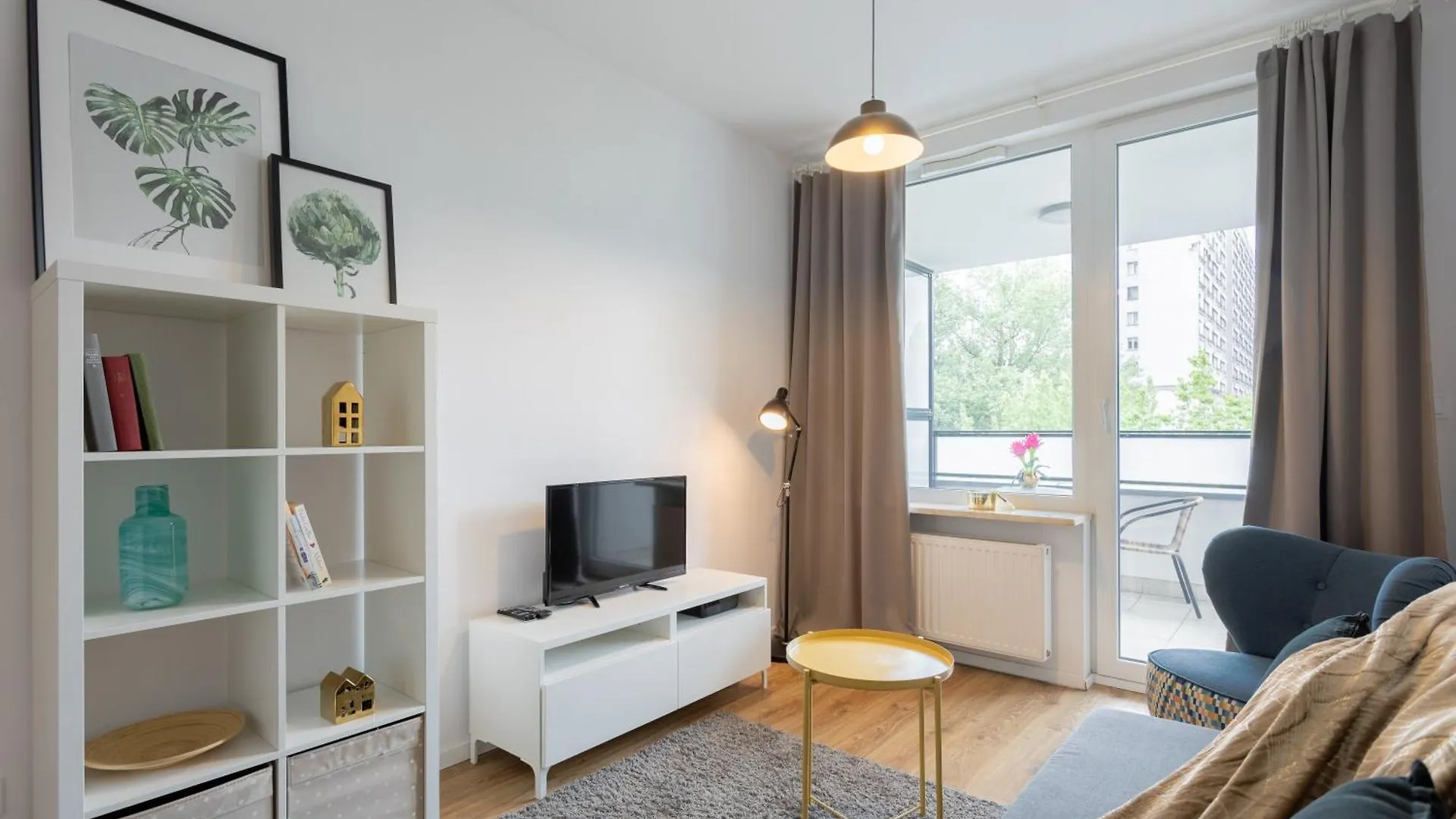 Golden Apartments Warsaw - Big And Bright Stylish Apartments - City Center - Pereca Polonia