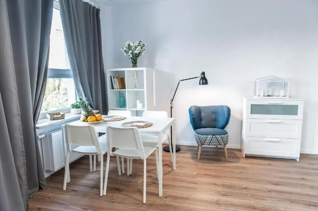 Golden Apartments Warsaw - Big And Bright Stylish Apartments - City Center - Pereca 0*,
