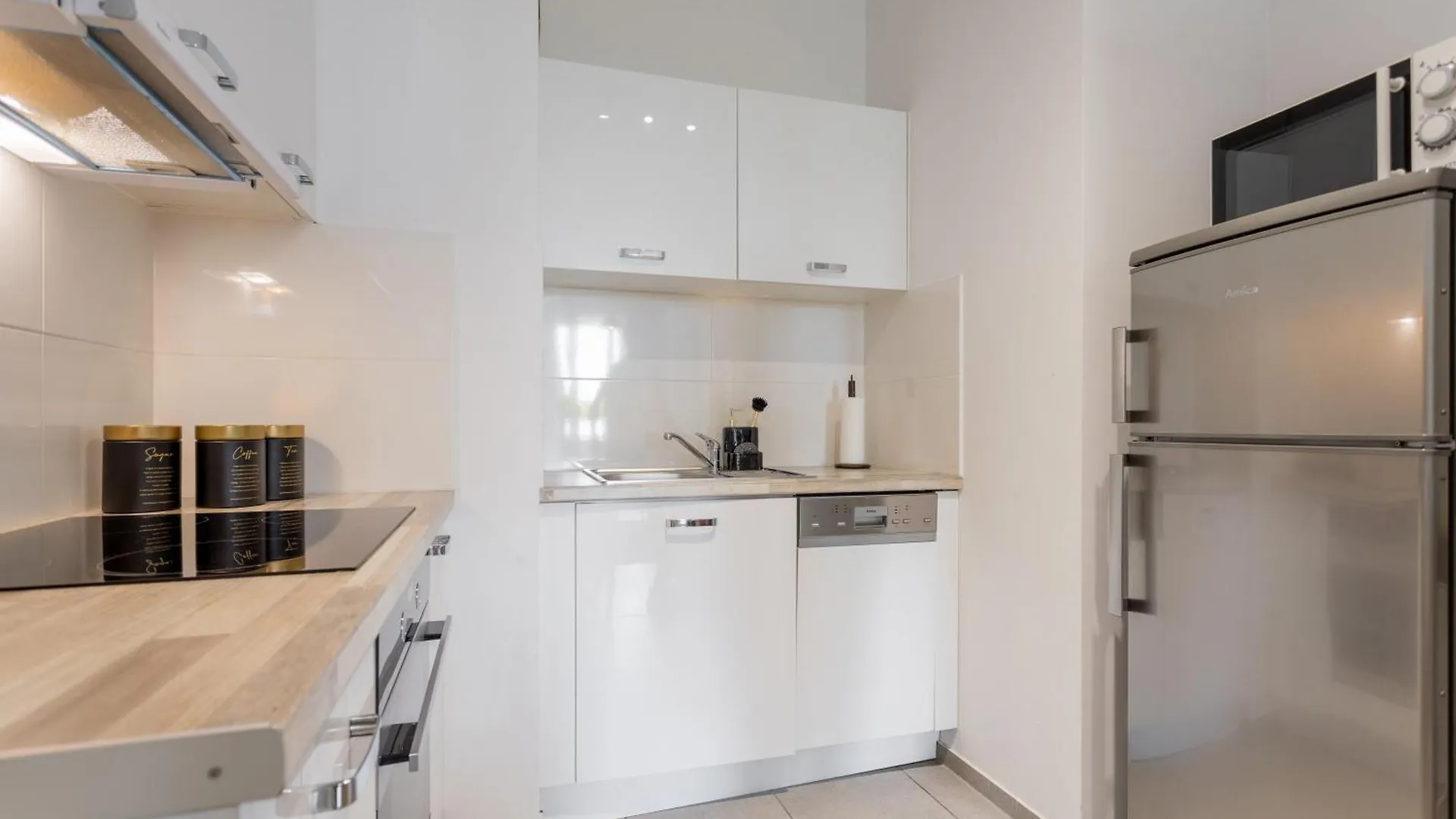 Golden Apartments Warsaw - Big And Bright Stylish Apartments - City Center - Pereca Polonia