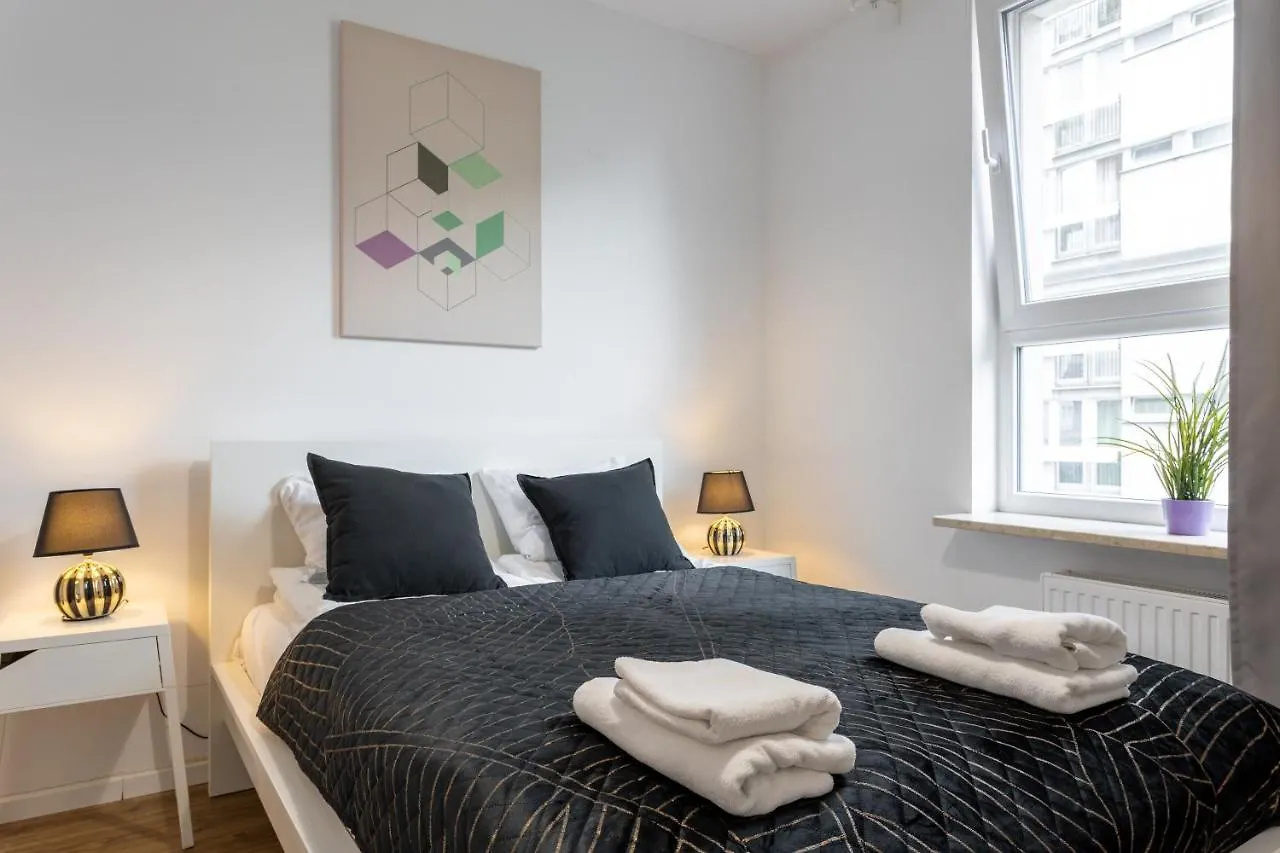 Golden Apartments Warsaw - Big And Bright Stylish Apartments - City Center - Pereca