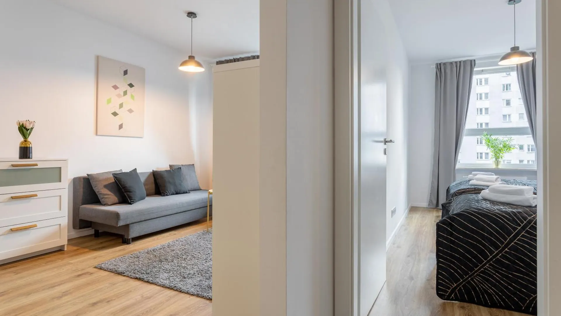 Golden Apartments Warsaw - Big And Bright Stylish Apartments - City Center - Pereca