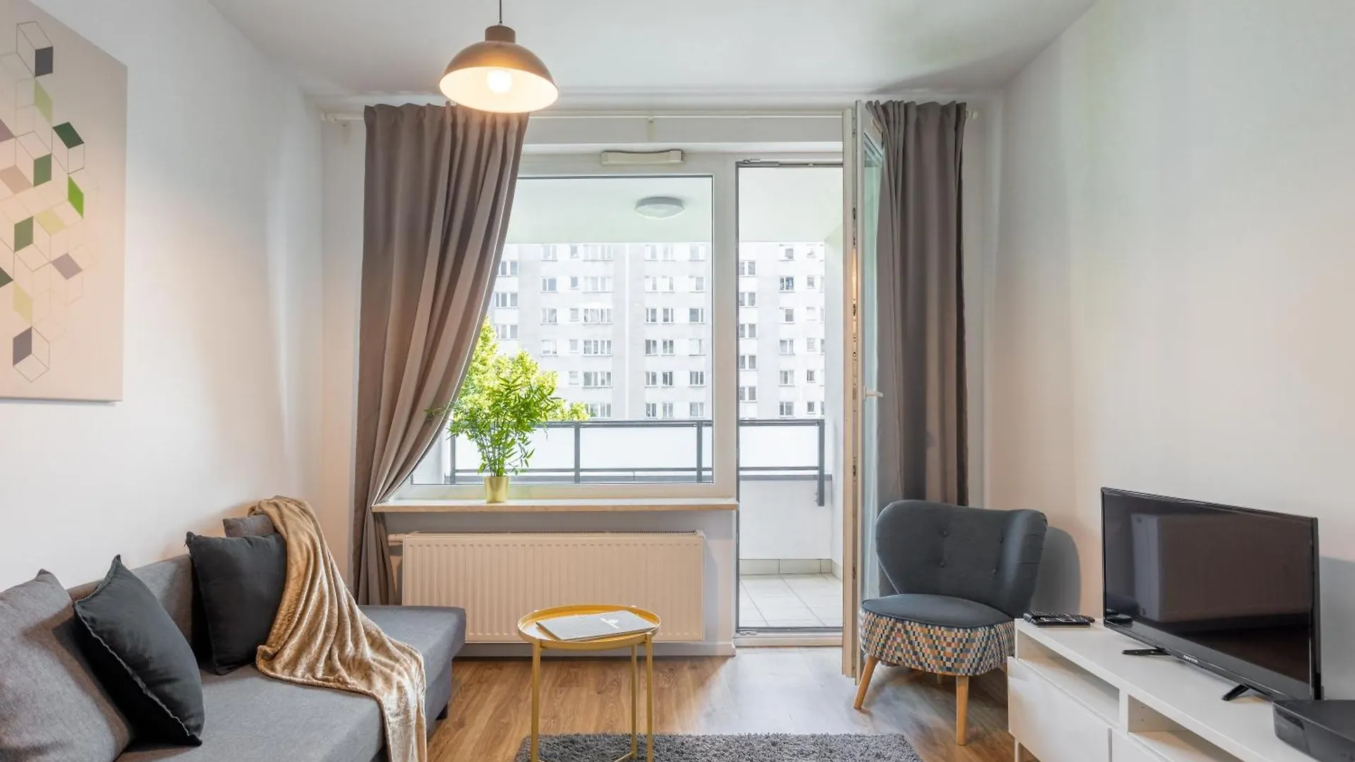 Golden Apartments Warsaw - Big And Bright Stylish Apartments - City Center - Pereca