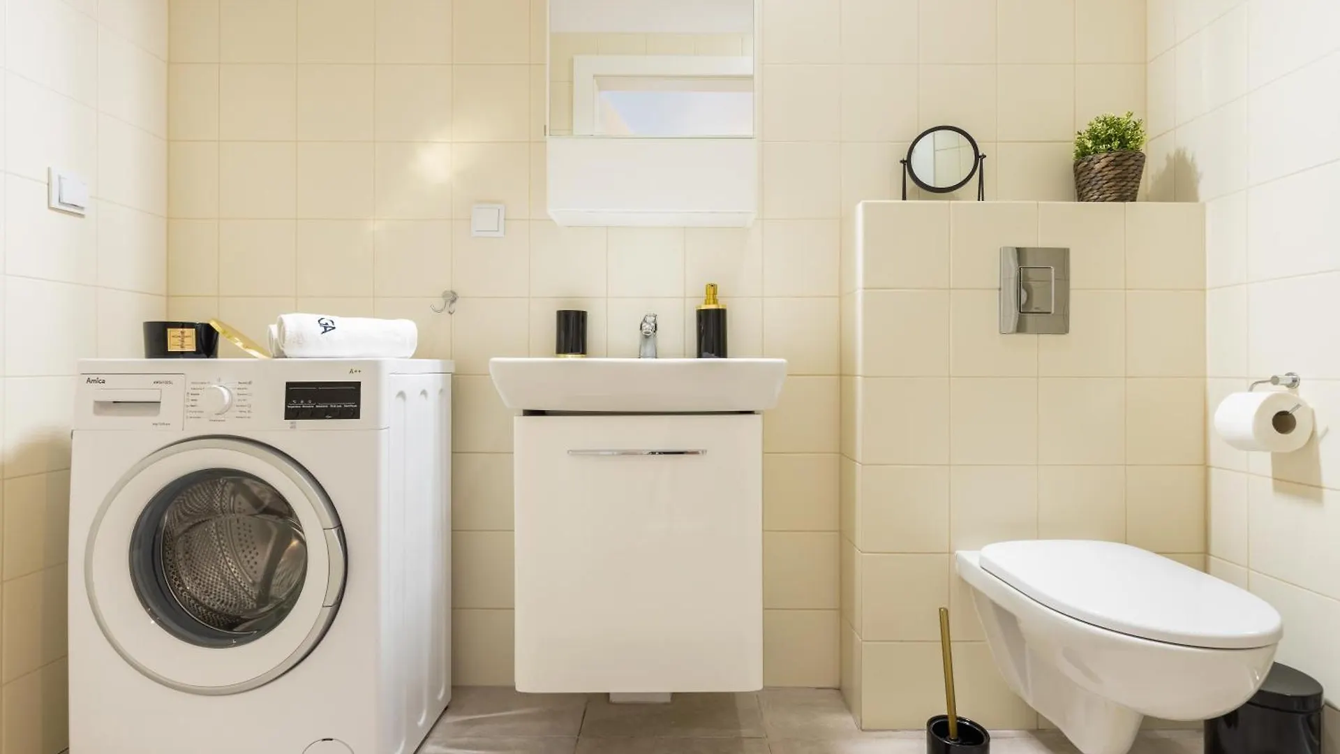 Golden Apartments Warsaw - Big And Bright Stylish Apartments - City Center - Pereca