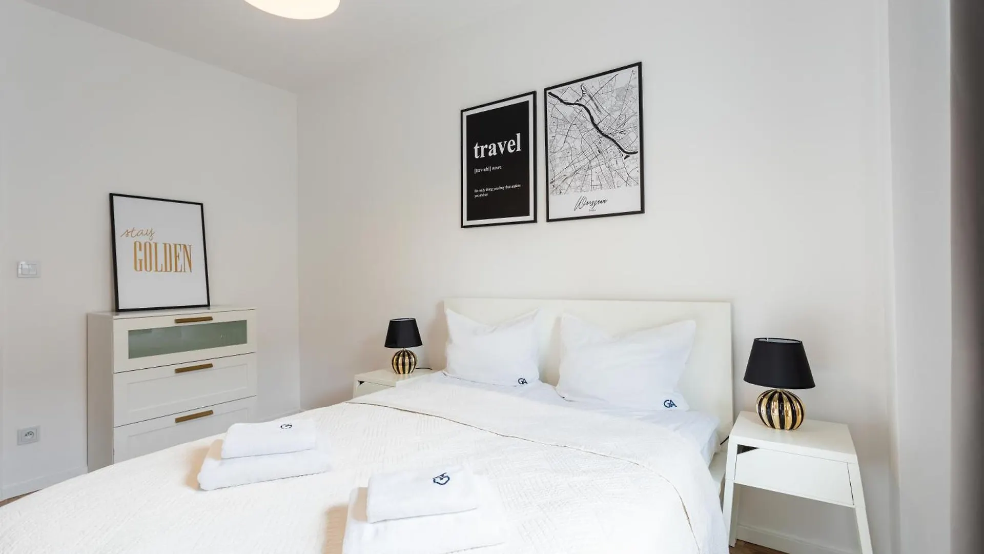 Golden Apartments Warsaw - Big And Bright Stylish Apartments - City Center - Pereca